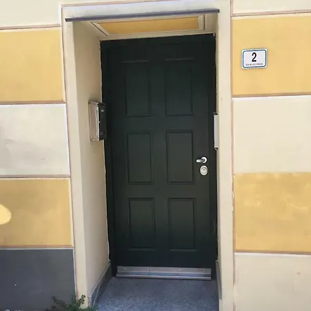 Centro Storico Tra Mare E Monti Con Giardino Cambia Annuncio * Calice Ligure