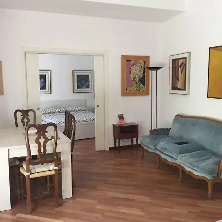 Centro Storico Tra Mare E Monti Con Giardino Cambia Annuncio